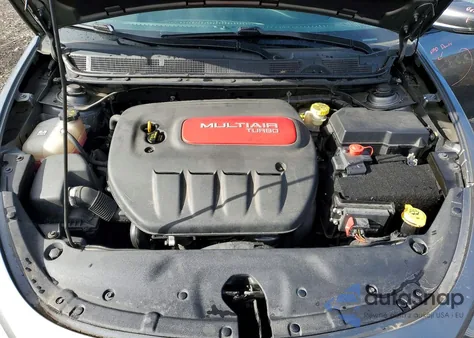 2013 Dodge Dart Limited z USA, uszkodzony, nr VIN 1C3CDFCH3DD135840